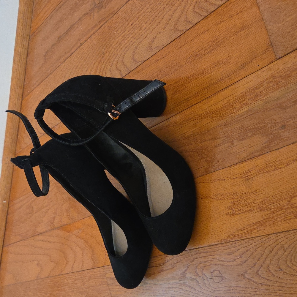 Elegant Black Ankle Strap Heels, 8, Lauren Conrad --never worn - Picture 2 of 4